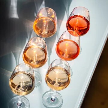 6 glasses of Château Galoupet rosé wine